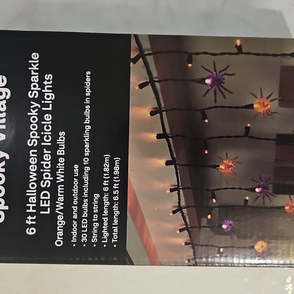 NWT Spooky Village 6 ft Halloween Spooky Sparkle LED Spider Icicle Lights - Picture 9 of 9